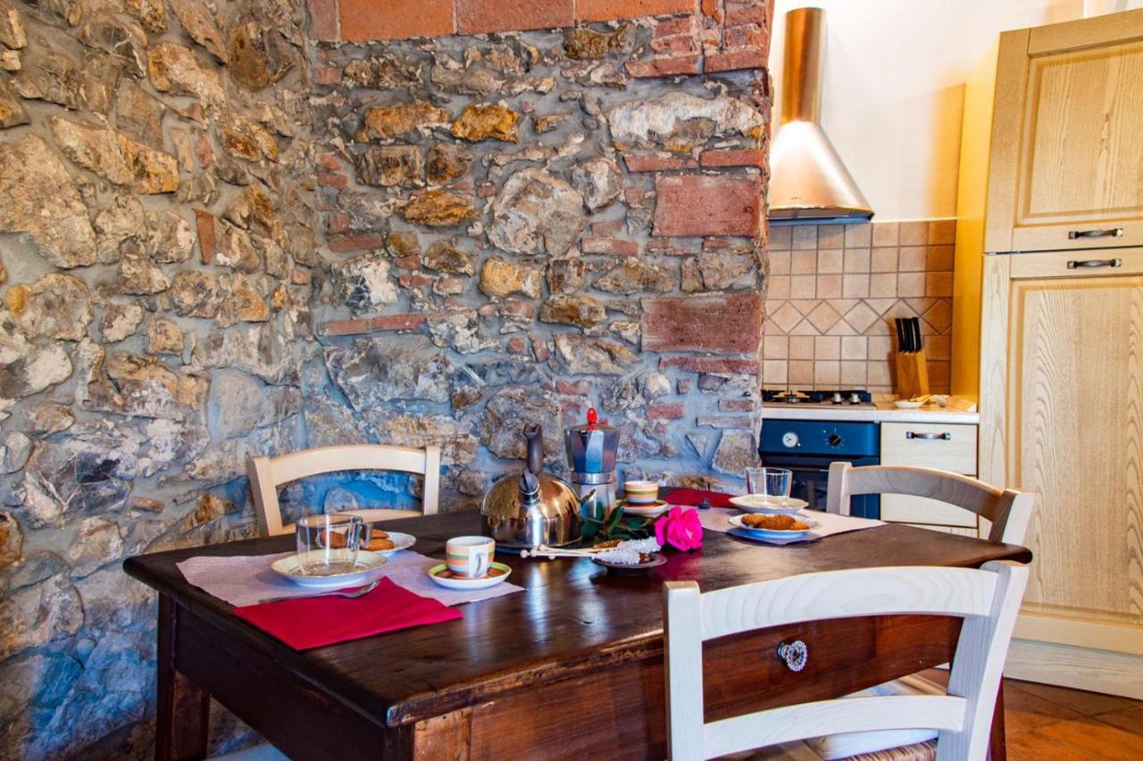 Agriturismo Il Cuscino Nel Pagliaio 캄필리아 마리티마 외부 사진